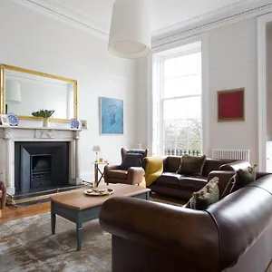 Magnificent Georgian 3-bedroom In New Town Edinburgh